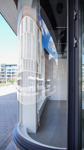 Frontalansicht der Fensterfront des spce | Muthesius